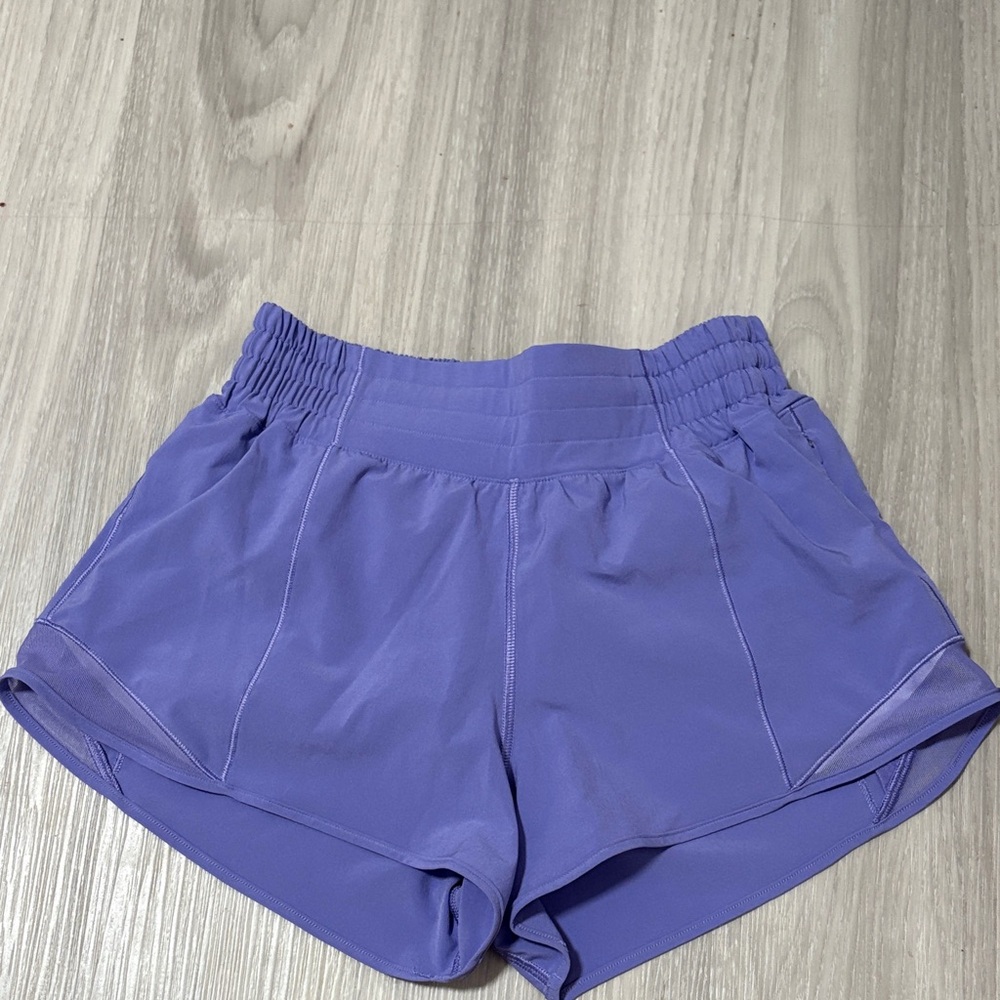 Lululemon Hotty Hot Shorts High Rise 2.5in inseam